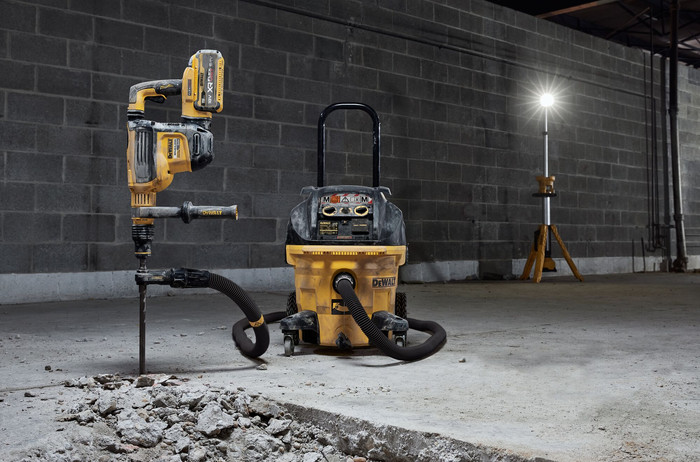 DeWalt DWV905M-QS + DeWalt DWV9402-XJ (5x) product in gebruik