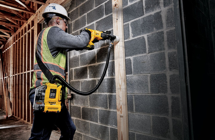 DeWalt DWH161N-XJ (zonder accu) product in gebruik