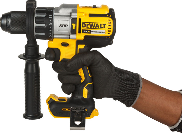DeWalt DCD996NT-XJ (zonder accu) product in gebruik