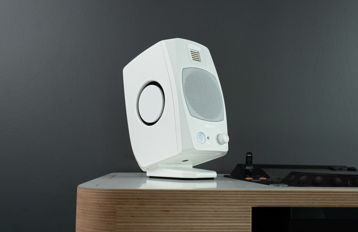 ADAM Audio D3V Wit product in gebruik