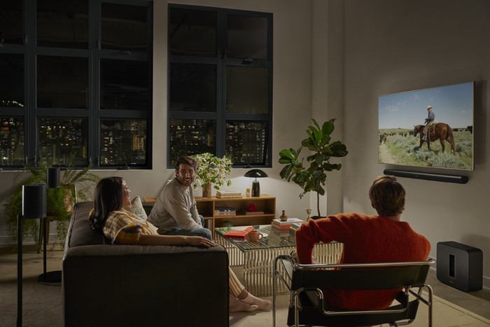 Sonos Arc Ultra + Sonos Sub 4 Zwart product in gebruik