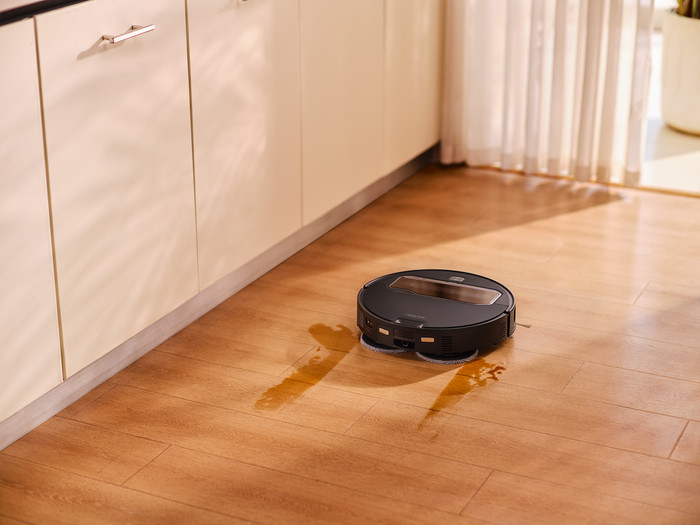 Roborock Saros Z70 R&D Black product in gebruik