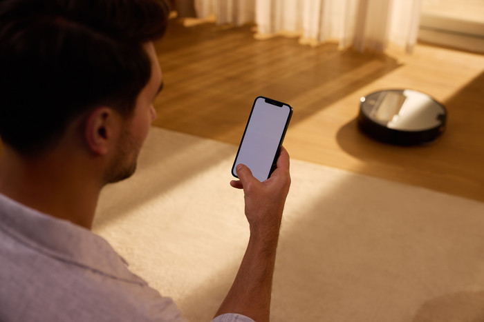 Roborock Saros Z70 Silver product in gebruik