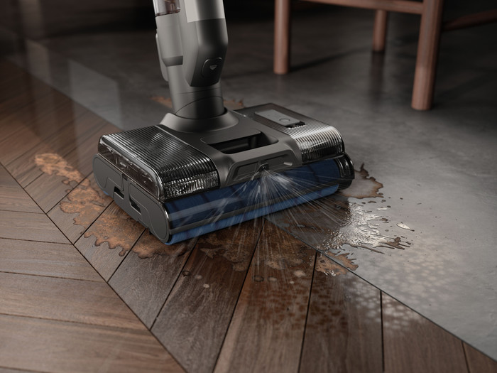 AEG AW82U1DB ULTIMATE 8000 product in use