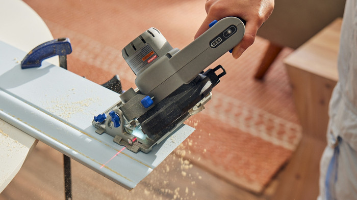 Dremel CS12JM Zaagstation product in gebruik