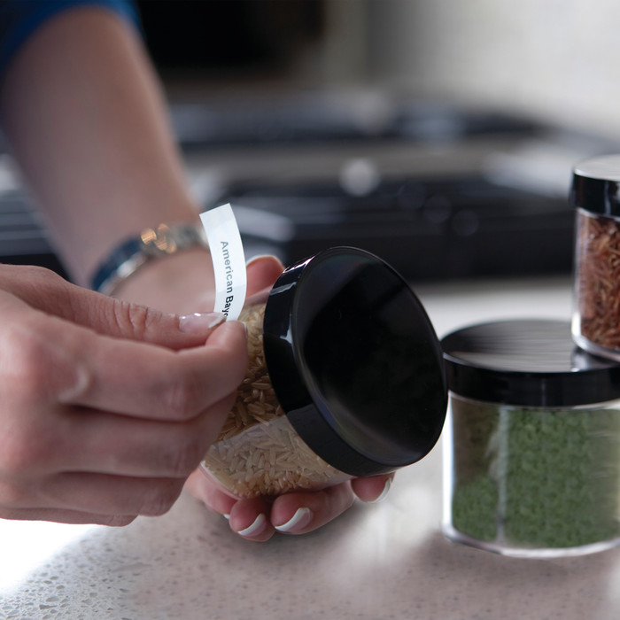 DYMO LetraTag 12mm x 4m Zwart Wit Labels product in gebruik