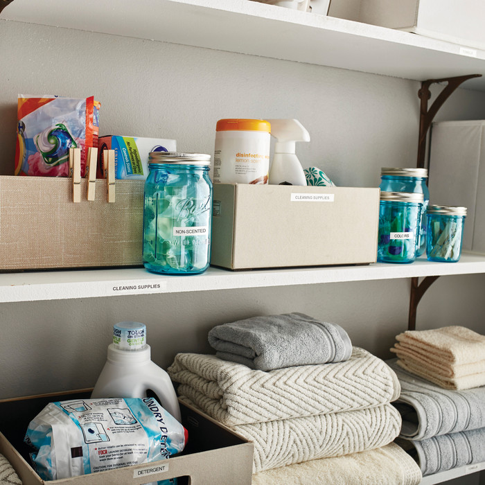 DYMO LetraTag 12mm x 4m Zwart Wit Labels product in gebruik