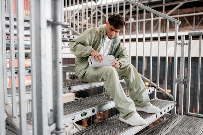 Sony ULT Field 3 Wit product in gebruik