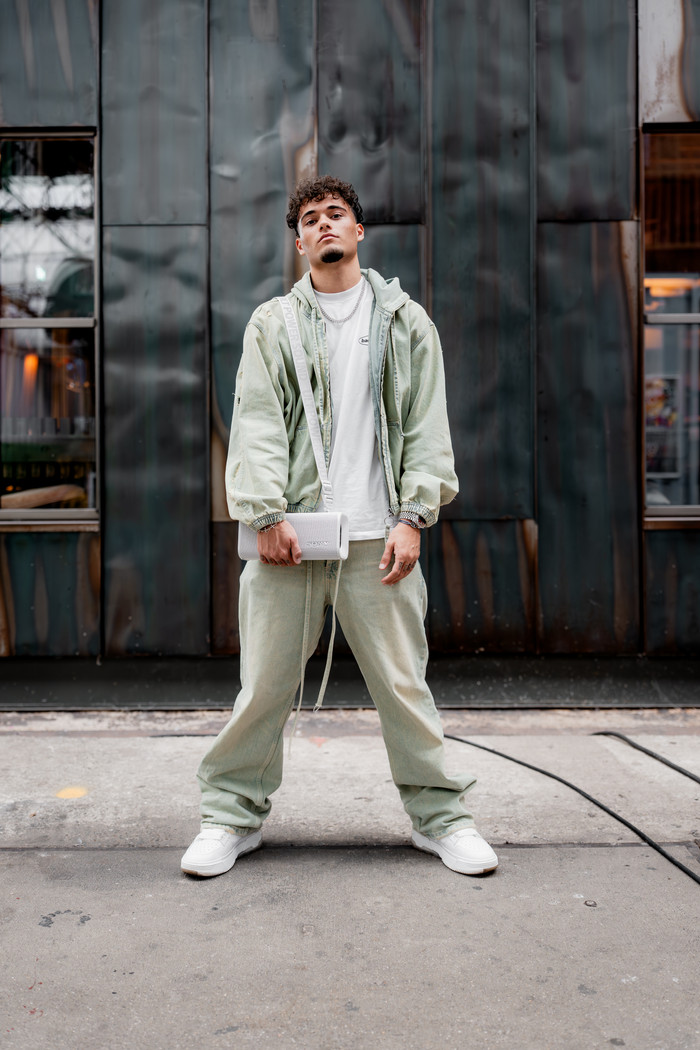 Sony ULT Field 3 Wit product in gebruik