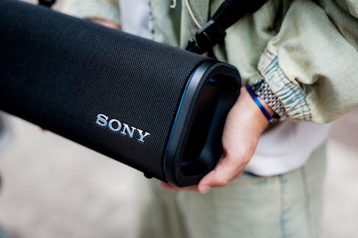 Sony ULT Field 5 Zwart product in gebruik