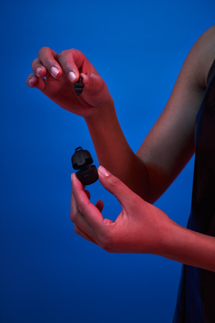 Alpine Party Plug Black product in use