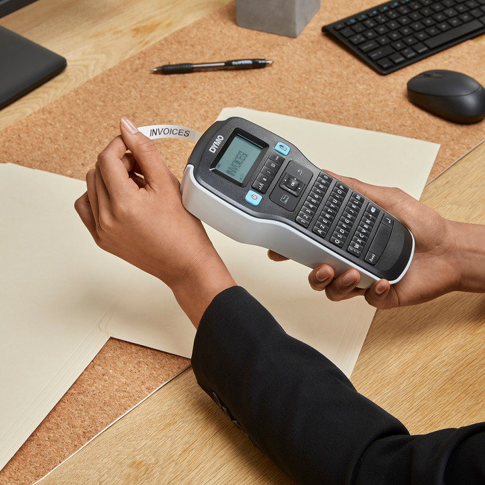 DYMO LabelManager 160 Qwerty Valuepack product in gebruik