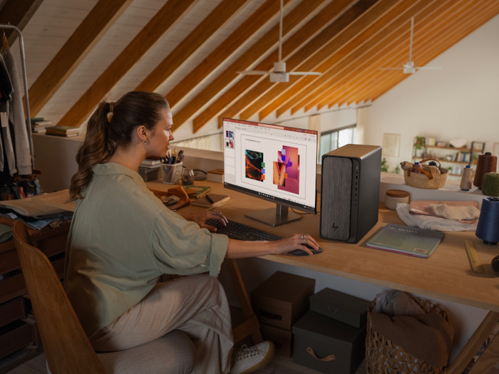 HP OmniDesk M02-0970nd product in use