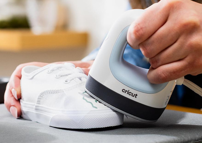 Cricut Maker 4 Deluxe bundel product in gebruik