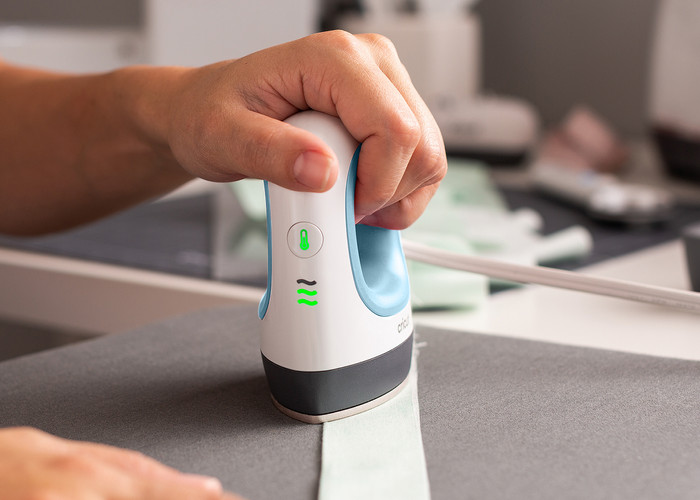 Cricut Maker 4 Deluxe bundel product in gebruik