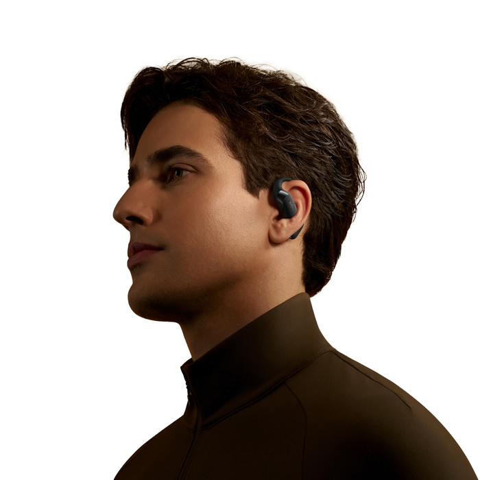 Shokz OpenFit 2+ Zwart product in gebruik