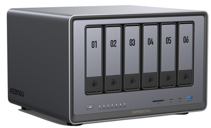 UGREEN NASync DXP6800 Pro linkerkant