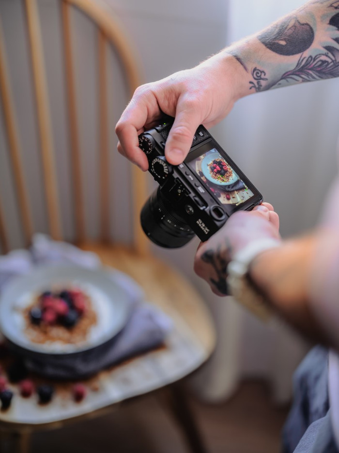 Fujifilm X-E5 Black + 23mm f/2.8 product in use