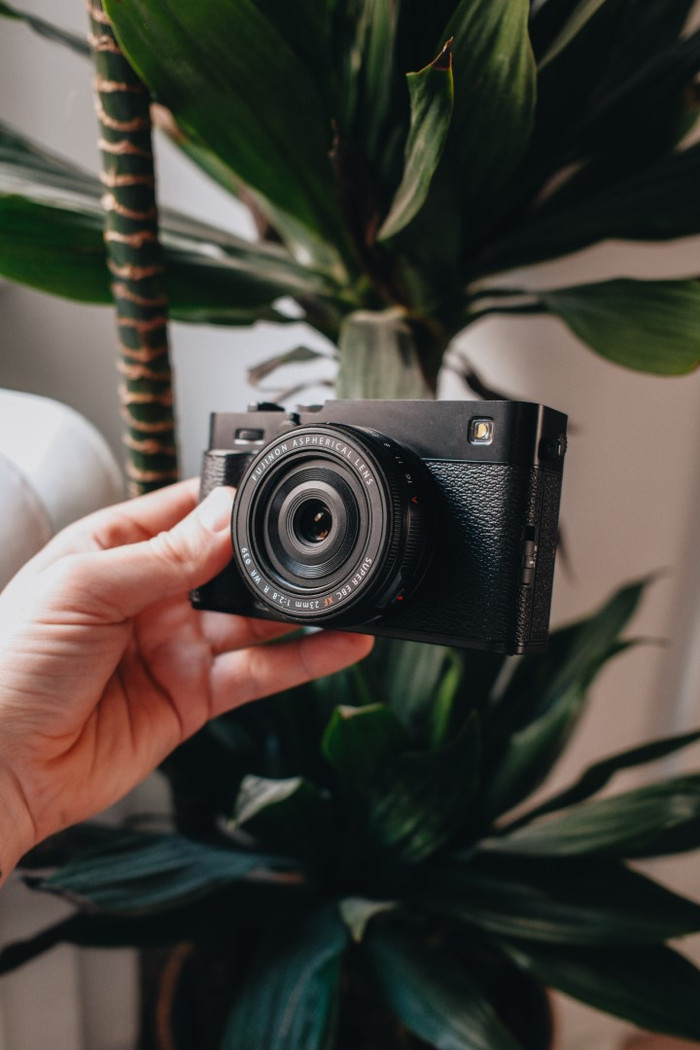 Fujifilm X-E5 Black + 23mm f/2.8 product in use
