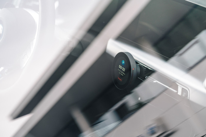 Flitsmeister DASH product in gebruik