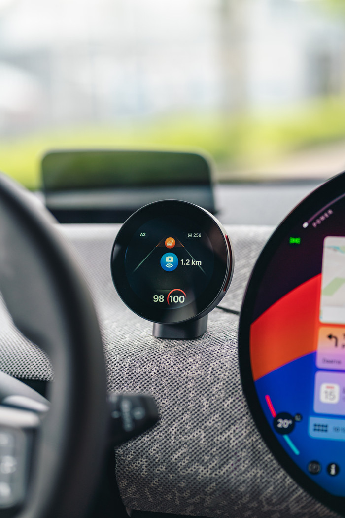 Flitsmeister DASH product in gebruik