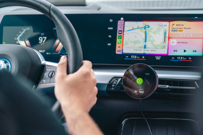 Flitsmeister DASH product in gebruik