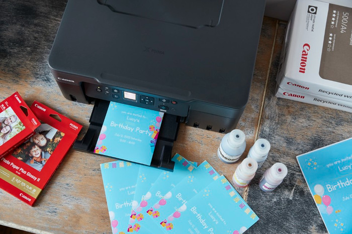 Canon PIXMA G3570 + 1 Set Extra Ink product in use