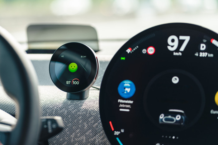 Flitsmeister DASH product in gebruik