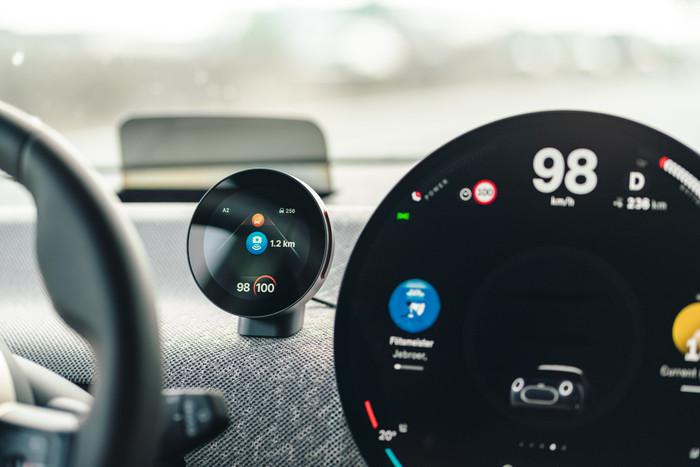 Flitsmeister DASH product in gebruik