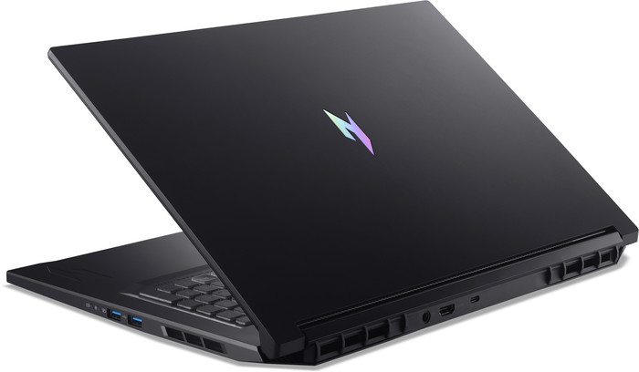 Acer Nitro V 17 AI ANV17-61-R943 achterkant