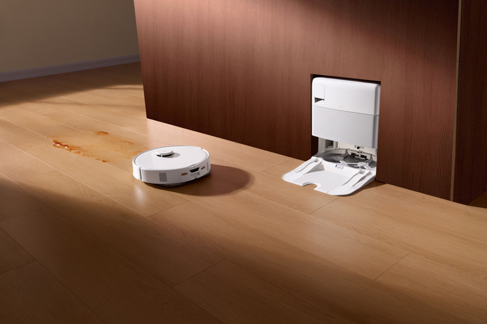 Roborock Qrevo Edge 5V1 White product in use