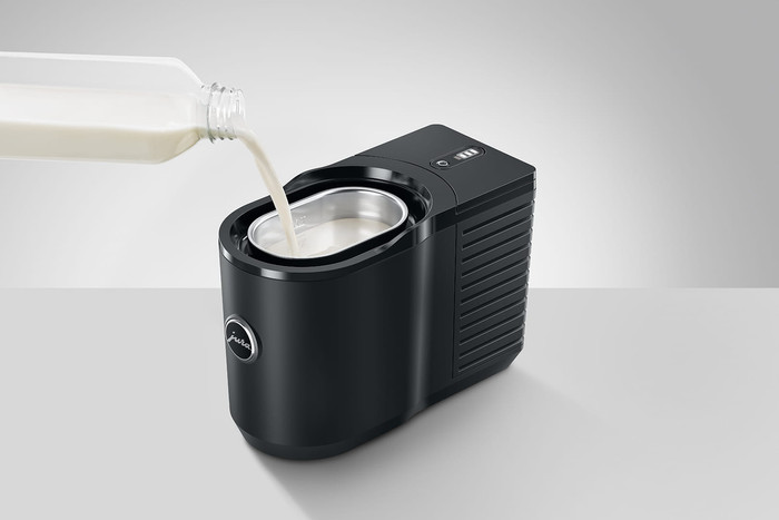 Jura Cool Control 0.6 L Zwart (EB) product in gebruik