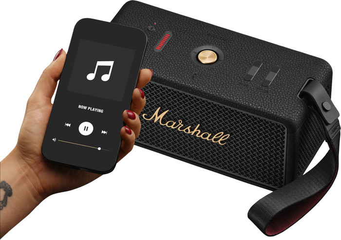 Marshall Middleton II Black product in use