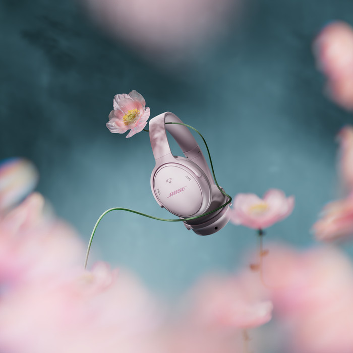 Bose QuietComfort Headphones Roze product in gebruik