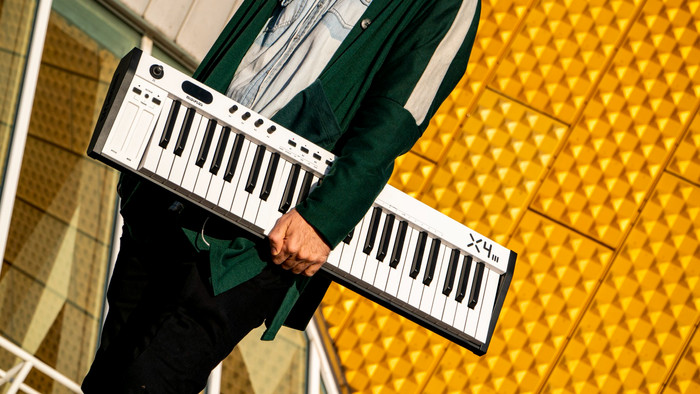 MIDIPLUS X4 III Tracktion Edition White product in use