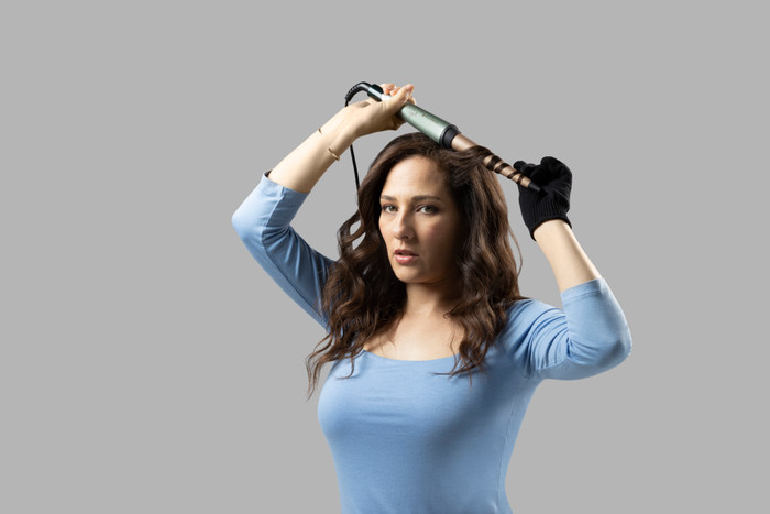 Remington Botanical CI5860 product in use