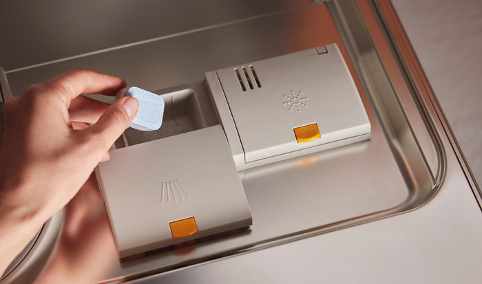 Miele G 7040 SC BRWS AutoDos detail