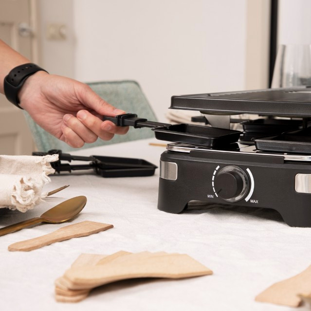 Princess Raclette 10 product in use