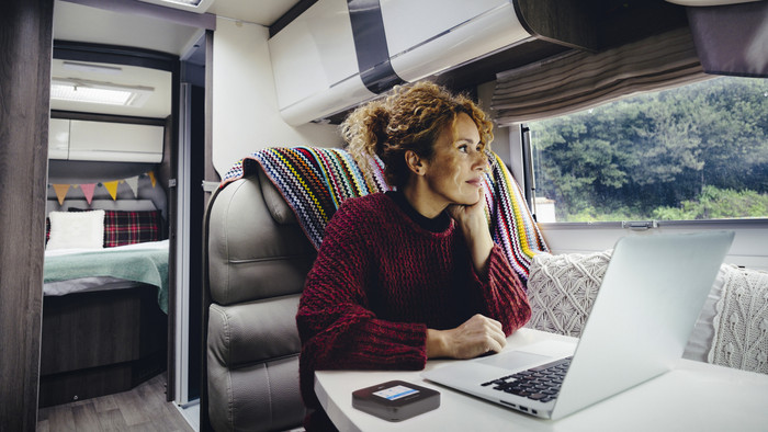 NETGEAR Nighthawk M7 Pro MR7540 product in use