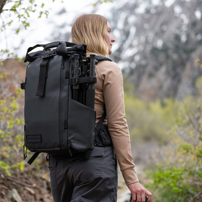 WANDRD THE PRVKE 21L V4 Zwart product in gebruik