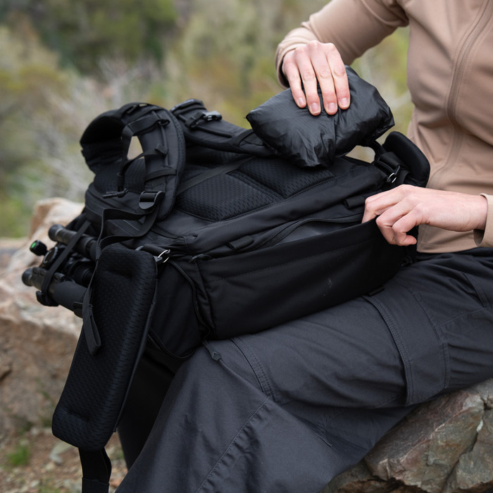 WANDRD THE PRVKE 21L V4 Zwart product in gebruik