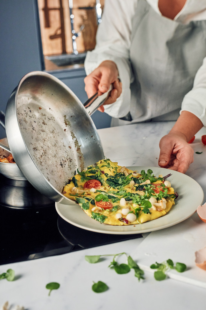 Demeyere Resto 3 Frying Pan 20cm product in use