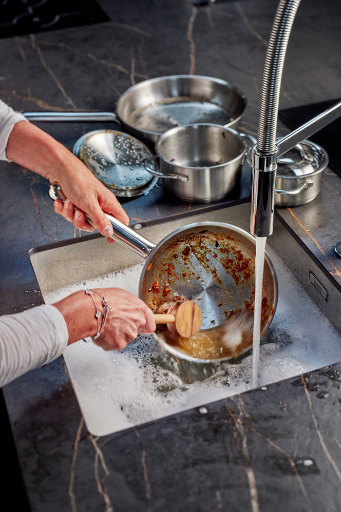 Demeyere Resto 3 Frying Pan 24cm product in use