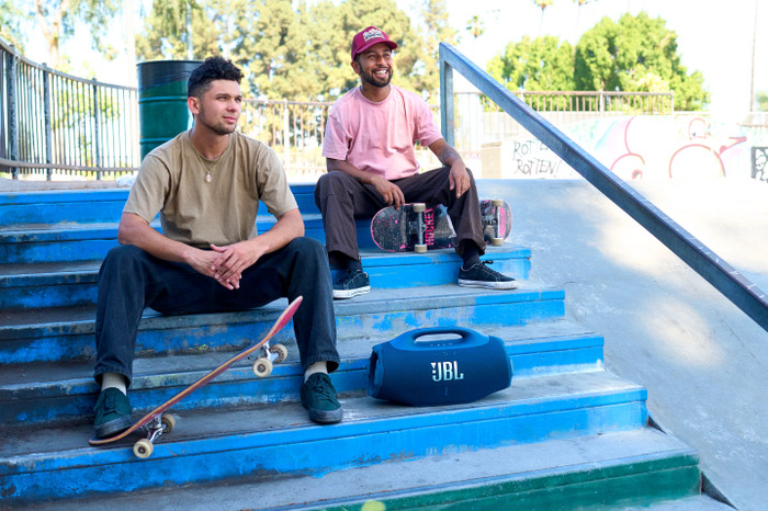 JBL Boombox 4 Blue product in use