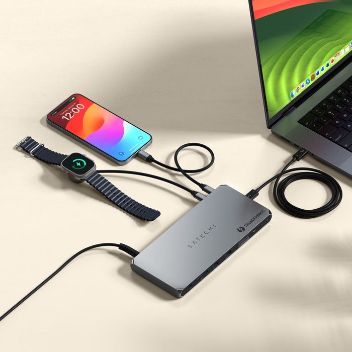 Satechi Thunderbolt 4 DisplayLink Docking Station product in use