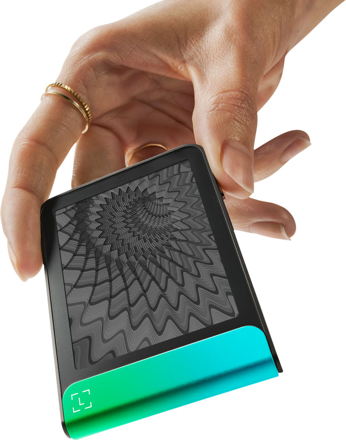 Ledger Flex Oxidate Green including Recovery Key product in use