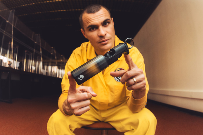 Skullcandy Method 360 ANC Black product in use