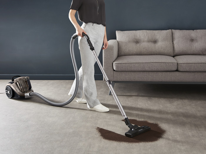 Rowenta Compact Power XXL RO4B30 product in gebruik