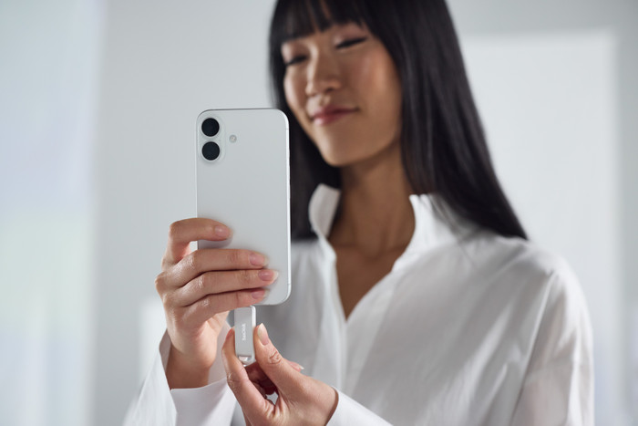 SanDisk Phone Drive USB-C 256GB Arctic White product in gebruik