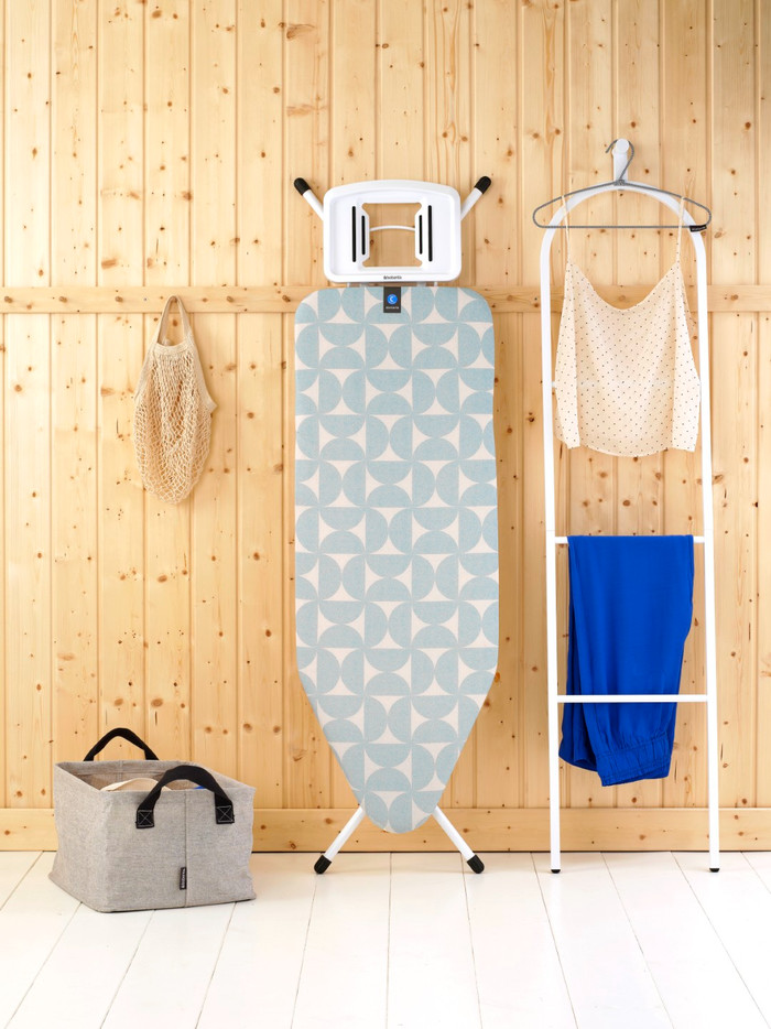 Brabantia Strijkplank C 124 x 45 cm Fresh Breeze product in gebruik